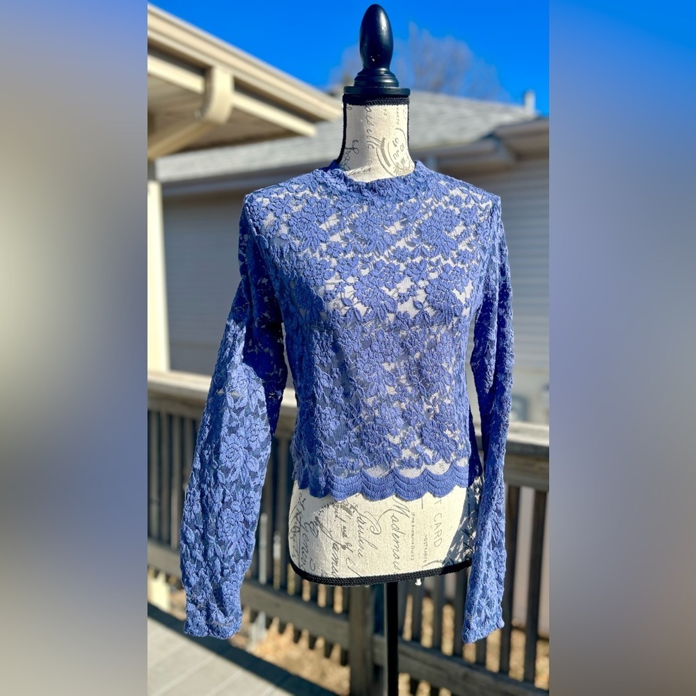 2Sable Lace Scallop Edge Floral Crop Short Top Blouse Women’s Sz L​​